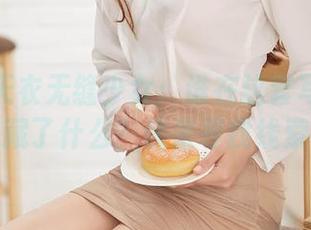 爱丝的天衣无缝少女：谁在这套写真中偷偷藏了什么？快来寻找线索！