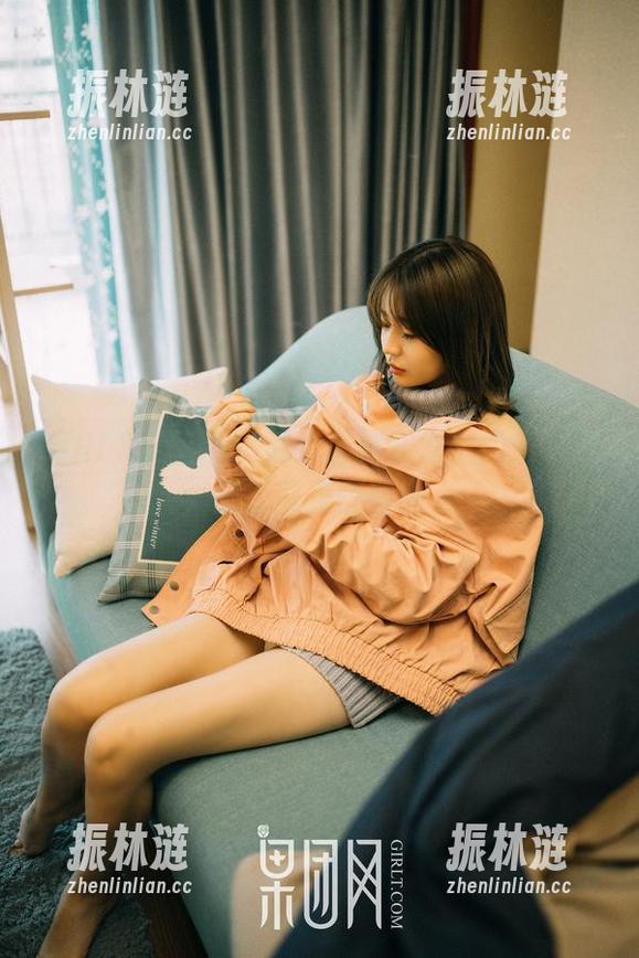 GIRLT果团网 - 看！最新图册里的王婉悠，腿长就是任性啊。