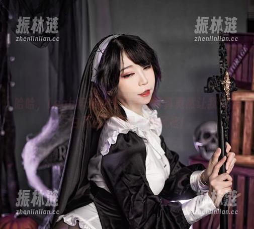 哈哈，Leah梓未的纯白高清写真竟然让我觉得白不白的也是一种风格!