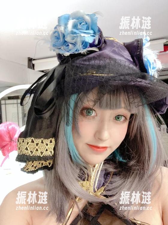 Luisa_零纱的新作：柴郡旗袍。高清原图不仅养眼，还能当壁纸，想想就开心！