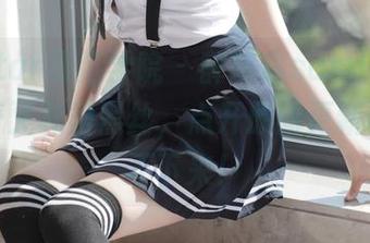 MFStar模范学院 – 薛琪琪sandy演绎的高开叉礼裙黑丝，点开原图更新让你停不下来！