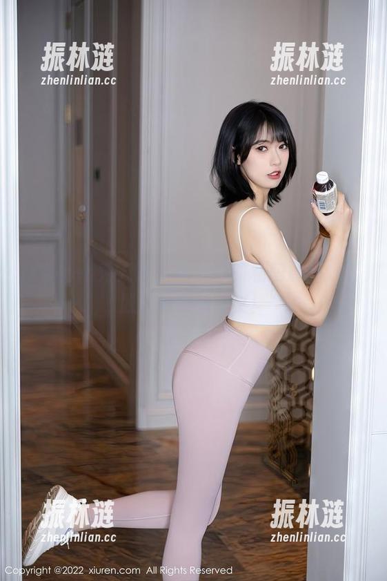 Xiuren秀人网 - 唐翩翩的私房展现，活脱脱的御姐定义！