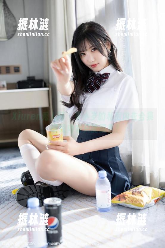 Xiuren秀人网 - 岁小岁的私房内衣合集，谁说内衣只能藏着？