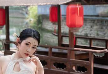 Xiuren秀人网 – 想要黑暗中透点光？来看徐莉芝Booty的万圣节套图，鬼魅也甘拜下风！