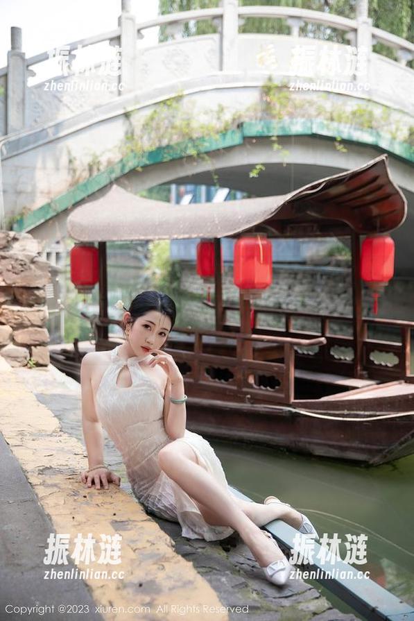 Xiuren秀人网 - 想要黑暗中透点光？来看徐莉芝Booty的万圣节套图，鬼魅也甘拜下风！