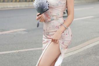 Xiuren秀人网 – 这天使般的林悠悠，美图满分，壁纸基本没法拒绝，各种显得墙面生动起来了。