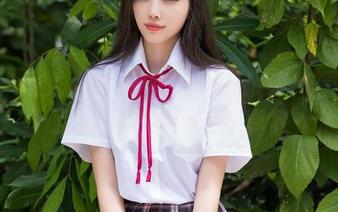 Xiuren秀人网 – 裤里丝的杂谈：蕾蕾醒了没带来的精选写真集