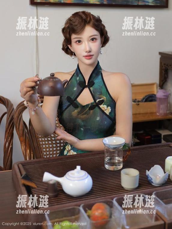 Xiuren秀人网-谢小葱 Xiuren秀人网 - 有些无圣光的美图,谢小葱把女王气质穿得淋漓尽致,真让人期待下一步…