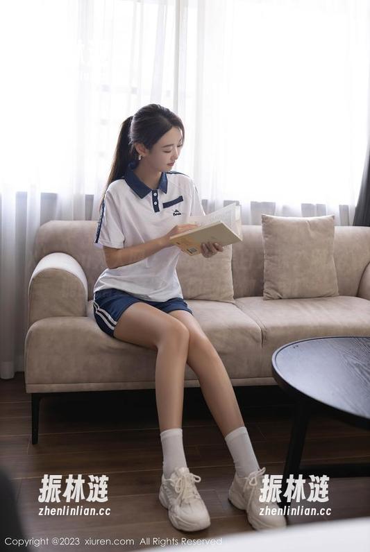 Xiuren秀人网 - 你觉得黑白无味？顾乔楠的精选套图让你翻身做主角！