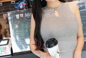 YouMi尤蜜荟 – 当高清邂逅抖娘利世：套装图集，准备好让你的审美跌破眼镜吗？