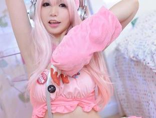 “nagisa魔物喵”的妹妹写真，免费的好物！简单说就是值回票价，哈哈哈！