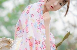 看吧，nagisa魔物喵写真本里有点啥，但也说不好