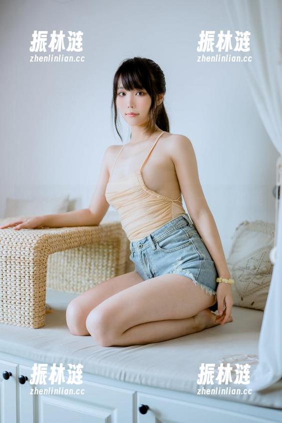 游泳？不，是在拍性感写真！一智智的美图狂欢