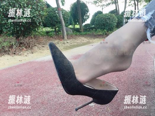 微密圈 - 丝月神出没，学姐在线，这美图的杀伤力你准备好了吗？