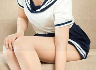 丽柜 – 即刻沉浸在小熊的花季岁月，原图片为博主的妄想增添色彩