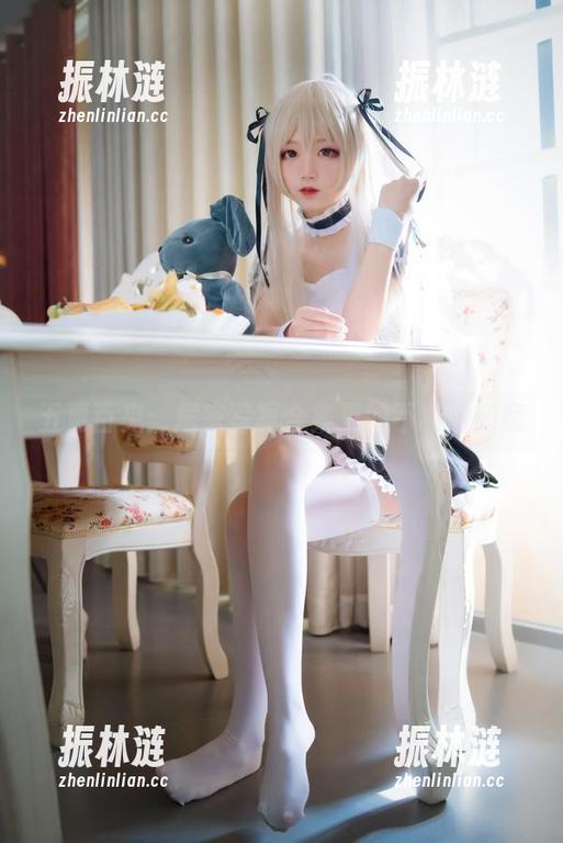 五更百鬼：居家写真合集里的不羁与随意
