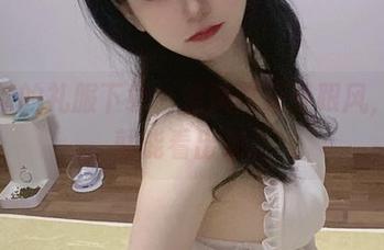 倦倦喵的礼服下载：是风格还是跟风，一眼就能看出来。