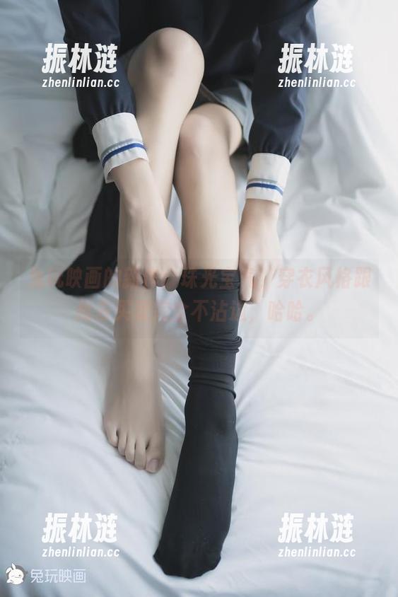 兔玩映画的新作：珠光宝气，穿衣风格跟我去买菜完全不沾边，哈哈。