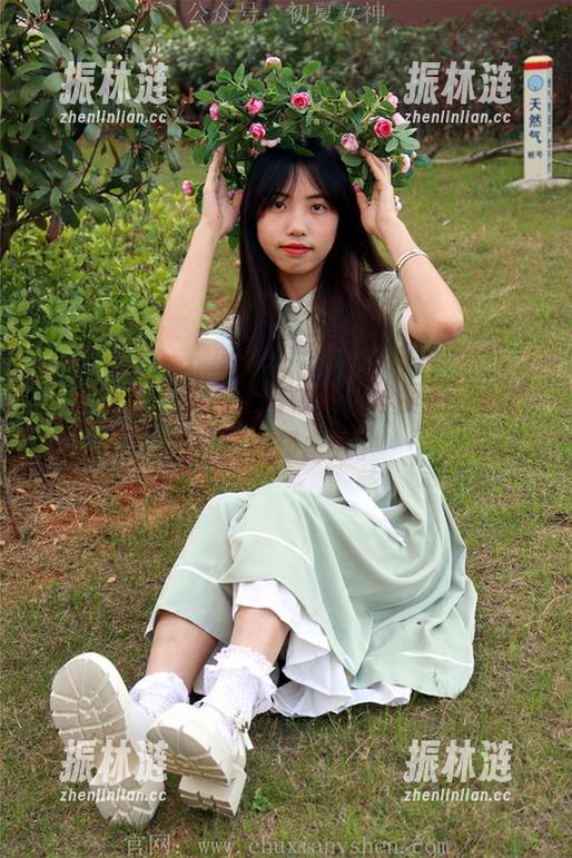 初夏女神 - 原图上有依依，华丽展示像梦，精选却虚无。