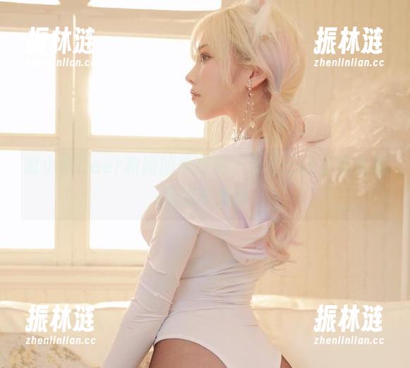 啾小妍Deer 啾小妍Deer和她的牛仔裤,这个cos是要挑战原图审美吗