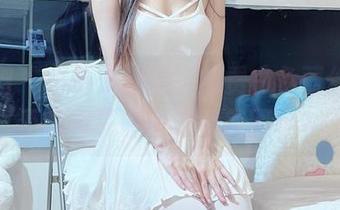 微密圈 – 小萌子捡到了免费白色蕾丝，是不是得先谢谢这款美图呀？