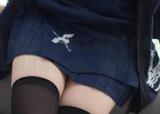 窗台上的黑丝，竟成了点燃“少女秩序”最新图册的小火焰，吸引力满分！