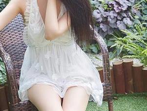 尤蜜荟 – 不想错过性感趣味的展现，下载菲儿的旗袍作品集，开启你的女神之路！