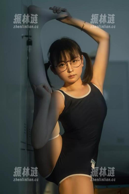 当幼水铃衣变成你的电子女友，cos还是高清？这根本没有人能拒绝啊！