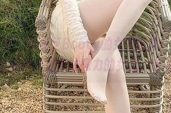 微密圈 – 徐莉芝Booty的女友合集：嗯…这位全面提升男生注意力的女友，来看吧！