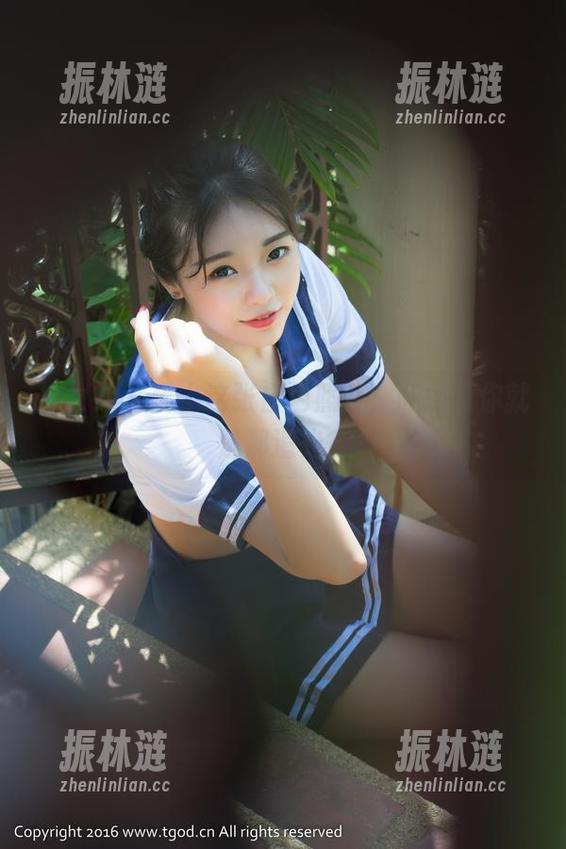 推女神 - 爱上这张白色照片，叶佳颐你就是那道光？
