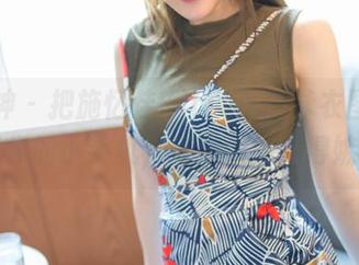 推女神 – 把施忆佳Kitty酱的泳衣图集下载到你的小手机，连海浪都觉得嫉妒！
