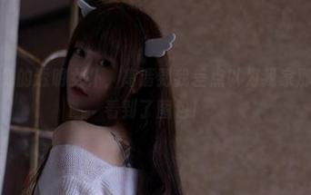 星野咪兔的透明女仆，高清到我差点以为我家那只猫也看到了图包！