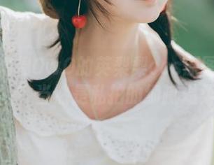拥有木棉棉OwO的英梨梨cos原图是种什么体验？当然是私拍的细腻温柔了。