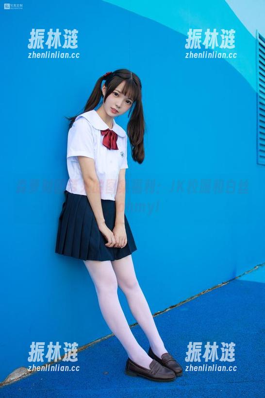 森萝财团带来的图集福利：JK校服和白丝，ohmy!