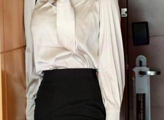 模范学院 – 翻开SOLO-尹菲的制服图包，心里默念这该怎么搭配？