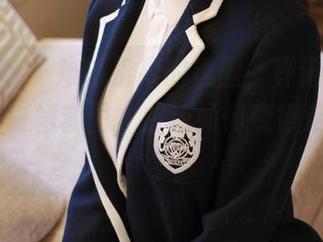 模范学院 – 难以捉摸的氛围，许诺Sabrina最新白裙套图，白色如何变得这么个性？