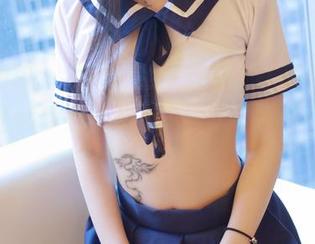 模范学院 – 郑颖姗的女孩系列，图库里的每一幕都像是给人上了一堂“如何不着痕迹地撩”的课。
