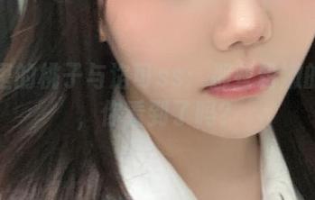 写真里的桃子与洛可ss：那些粉嫩的瞬间，你看到了吗？