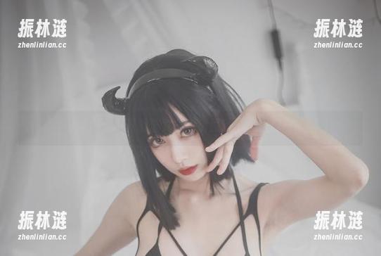 谁说女巫只能施咒？看清颜颜子豪送福利！