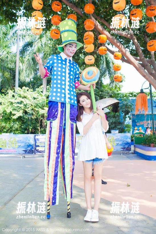 爱蜜社 - 给我一张心妍小公主油亮的图片，再来一次更新就是最完美的公式！