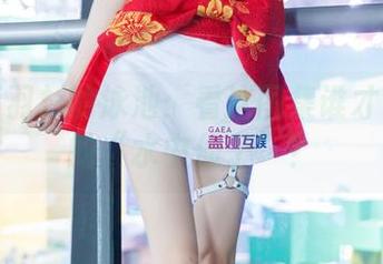 潜入王羽杉的泳池：看这图集谁才是真正的“水中仙子”？