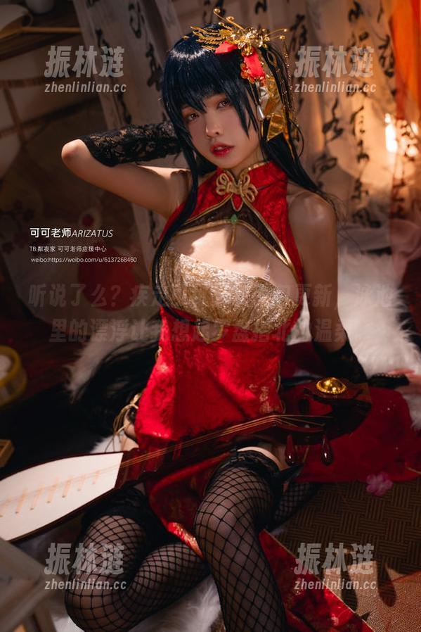 疾走可可 听说了么?疾走可可泳衣图包更新,泳池里的漂浮让我想起罗盘指北的温柔。