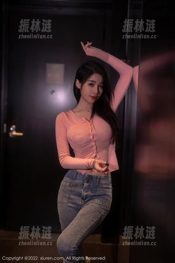 秀人网 - Zoe柚柚的旅拍：无圣光让美丽光芒四射的图集！