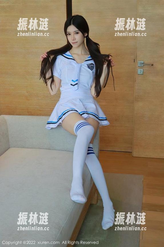 秀人网 - 当吃白菜的vi菜菜的图包更新，你会发现丝袜原来也可以这么...可爱！