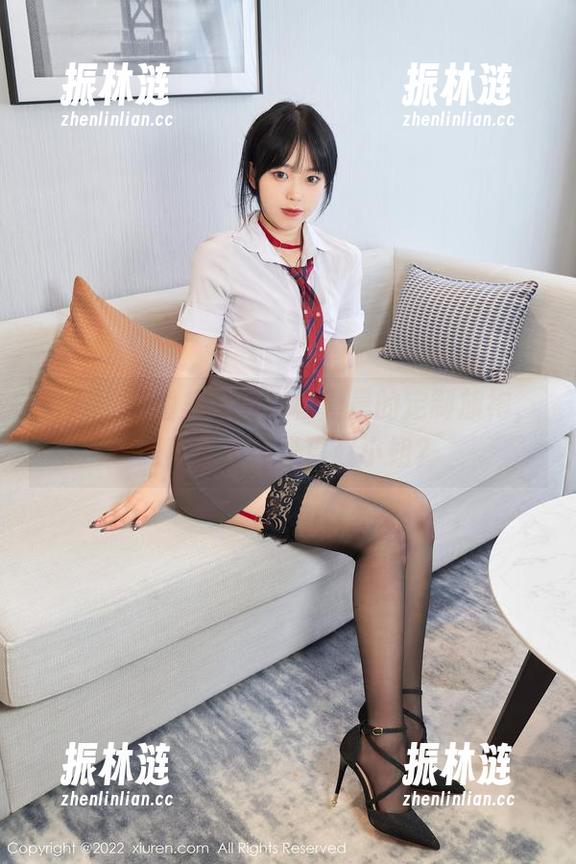 秀人网 - 图集精选！杨晨晨的定制旗袍，是真古典还是真赵小姐？