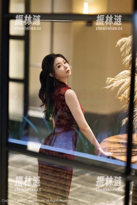 秀人网 - 女王归来，随时发号施令——但先别忘了查看玥儿玥er的合集！