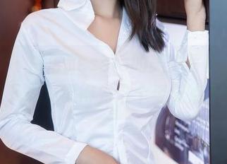 秀人网 – 白洁Bessie的美脚写真，一定要下载，记得为这个姿势点赞！