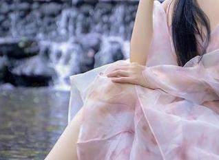 秀人网 – 海边那点事：谢忱倬最新图集，就是简简单单好看！