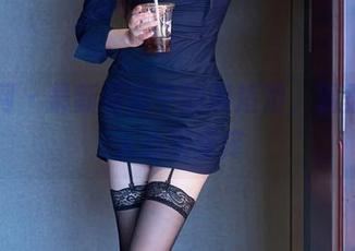 秀人网 – 最新写真中的顾楚楚，温柔得让人心里痒痒