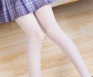 紧急企划 – 小恩的美图：体操服让她的每一个动作都带点风骚？